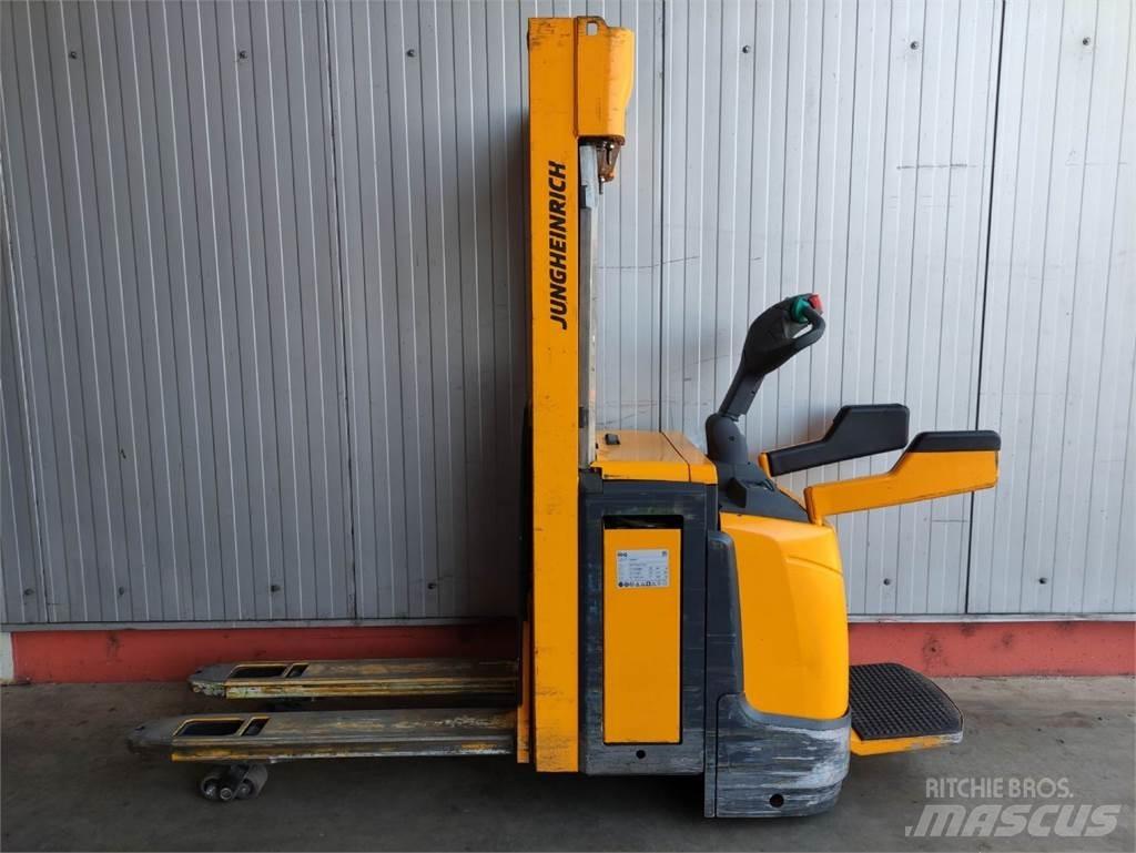 Jungheinrich ERC214Z Deichselstapler