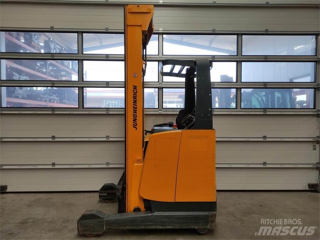 Jungheinrich ETV 214 Schubmaststapler