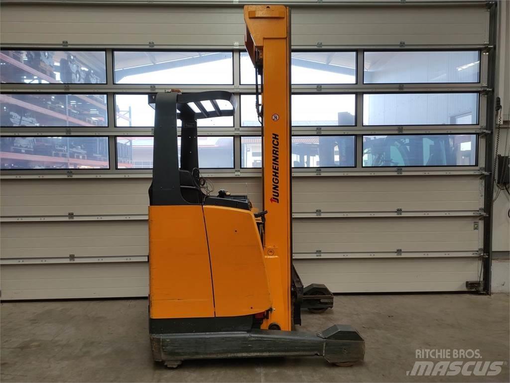Jungheinrich ETV 214 Schubmaststapler