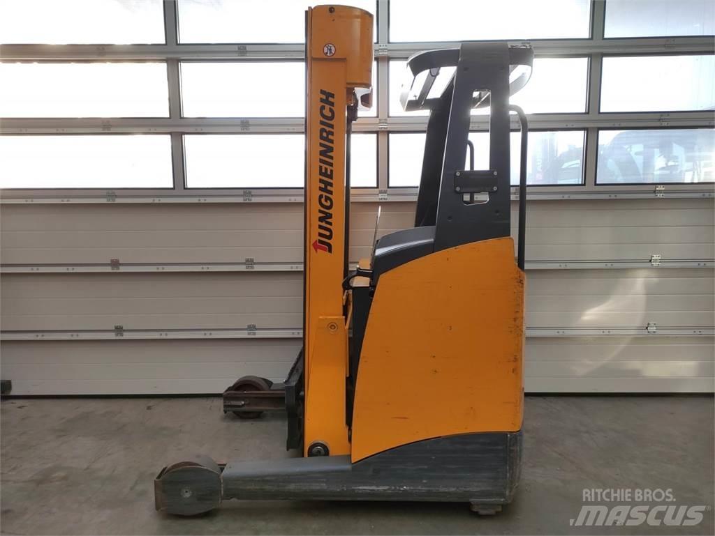 Jungheinrich ETV116 Schubmaststapler