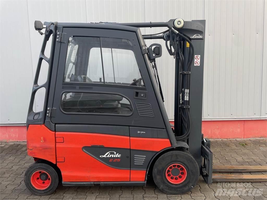Linde E25-01-387 Elektrostapler