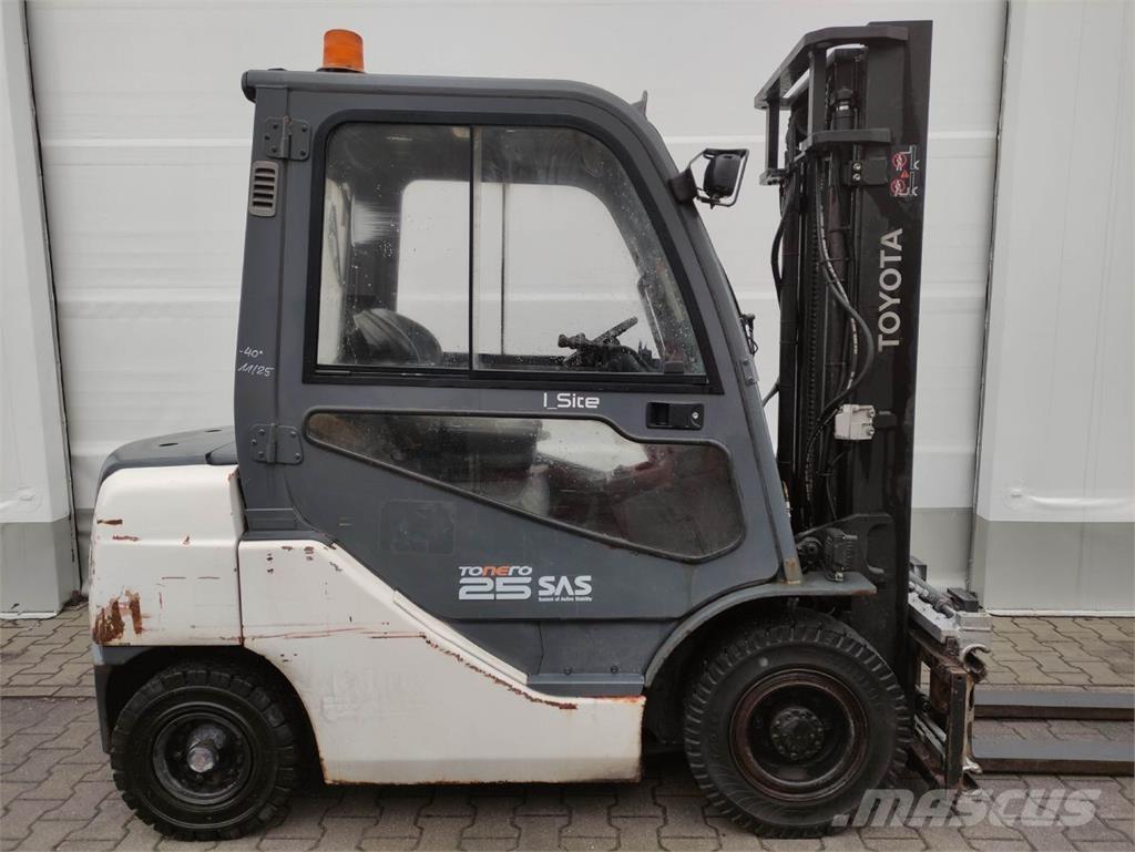 Toyota 02-8FDF25 Dieselstapler