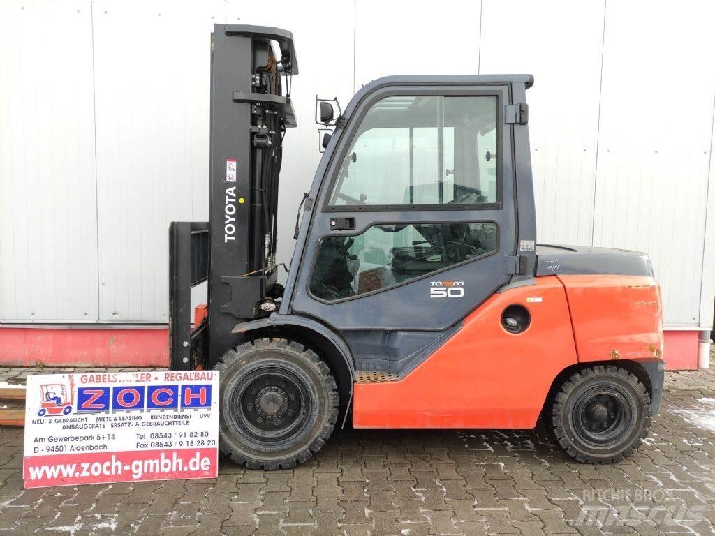 Toyota 40-8FD50N Dieselstapler