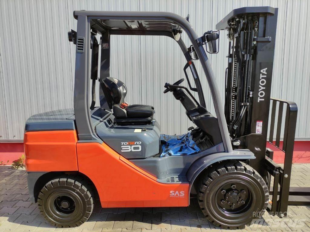 Toyota 52-8FDF30 Dieselstapler
