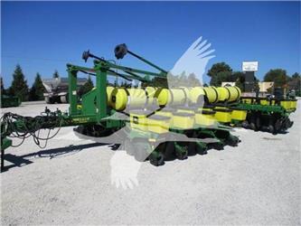 John Deere 1770
