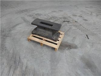 CLAAS 113 kg moedergewicht