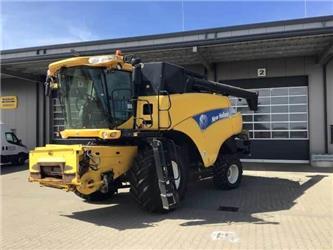 New Holland CR 9060