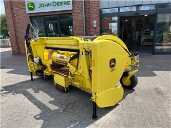 John Deere 639