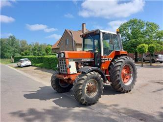 International 886