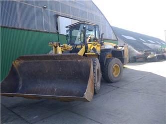 Komatsu WA 320