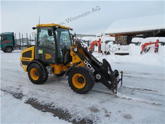JCB 407
