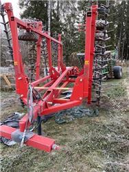 Tume HARROW R640