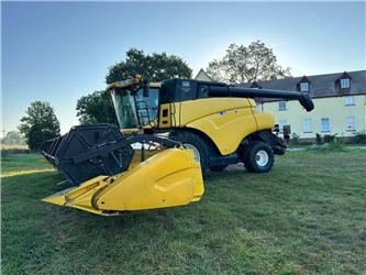 New Holland CR 9090