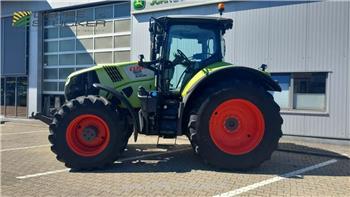 CLAAS Axion 830