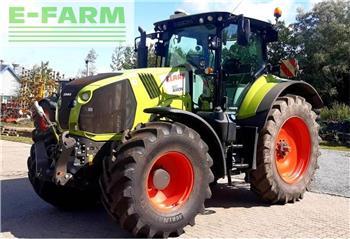 CLAAS axion 810