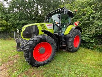 CLAAS Axion 830