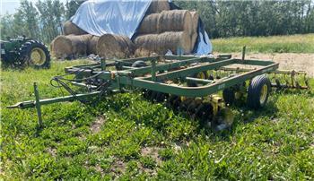 John Deere 220
