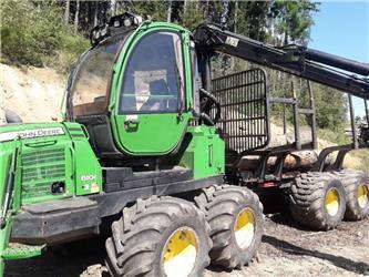 John Deere 810 E