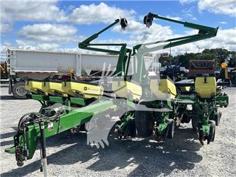 John Deere 1765