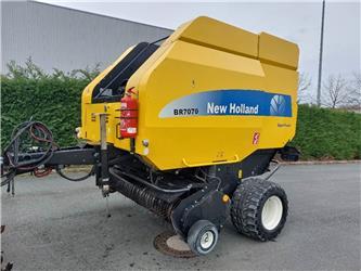 New Holland BR7070