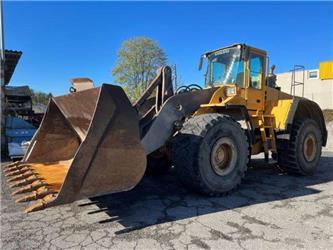 Volvo L220E