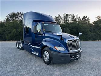 International LT625