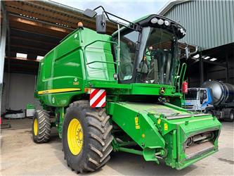 John Deere T 660