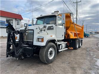 Western Star 4700