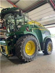 John Deere 8400