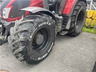 Taurus 650/65R38-540/65R28