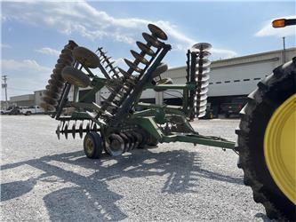 John Deere 630