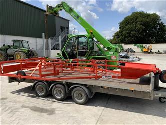 Browns Bale Sledge (ST16707)