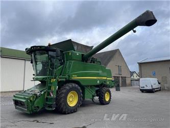 John Deere T670 i