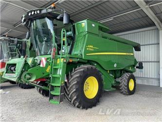 John Deere W550