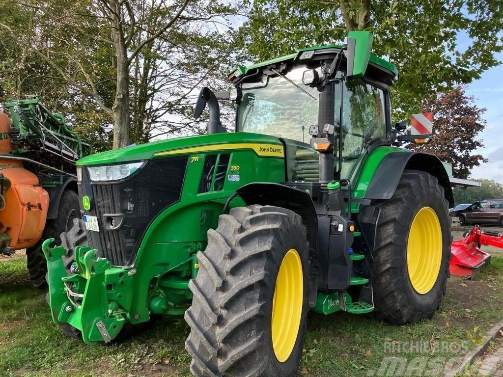 John Deere 7R 330 Traktoren