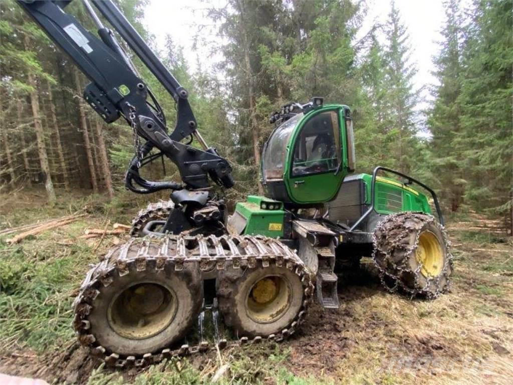John Deere 1270 E Harvester