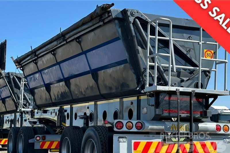 Afrit MAY MADNESS SALE: 2017 AFRIT 40M3 SIDE TIPPER Andere Anhänger