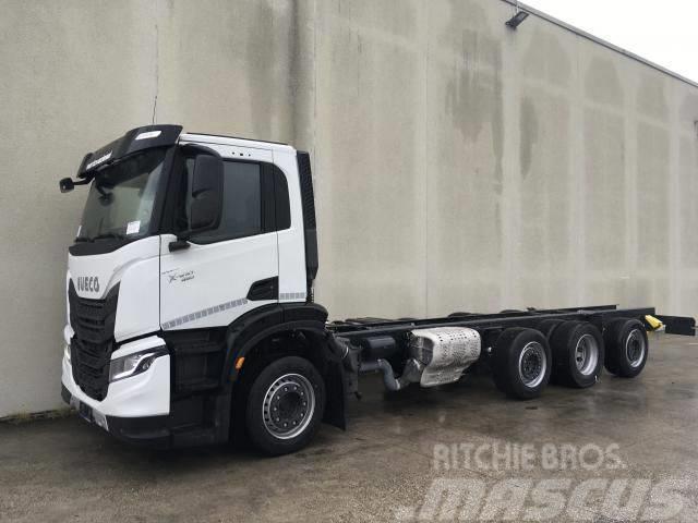 Iveco AD280X48 Y/PS ON Andere Fahrzeuge