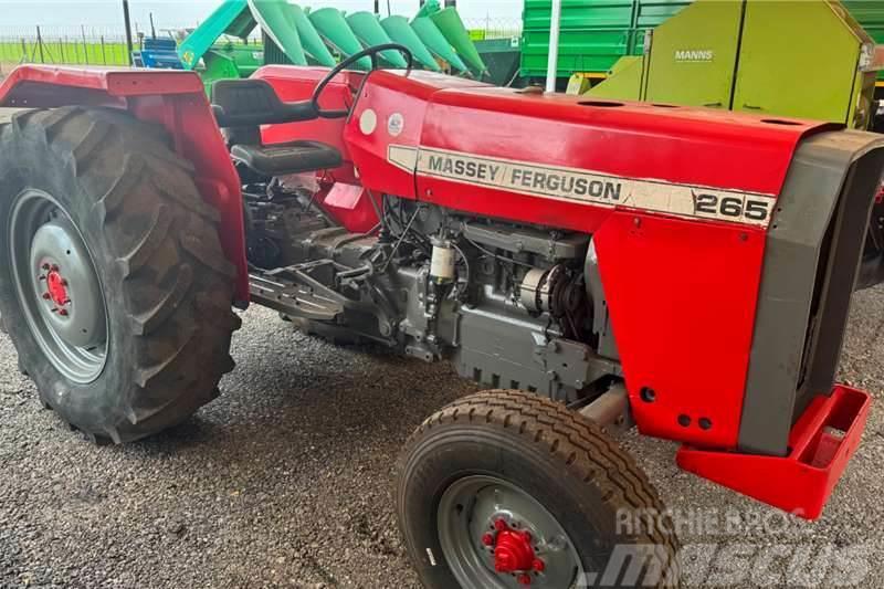 Massey Ferguson MF 265 Tractor Traktoren