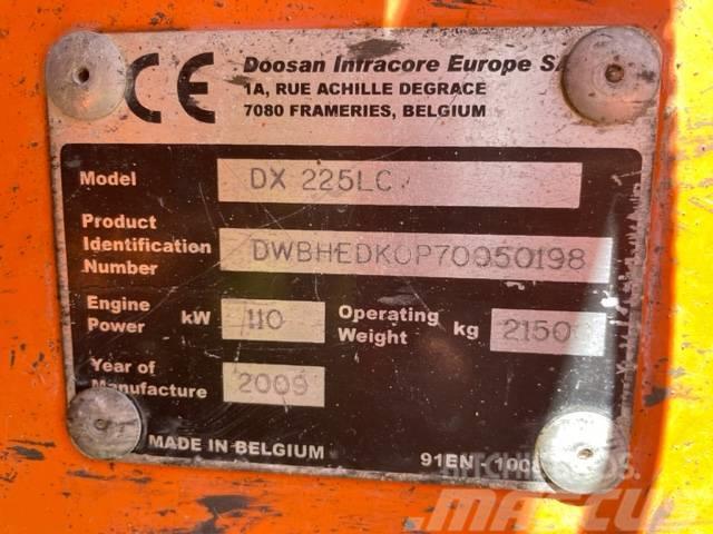 Doosan DX 225 LC Raupenbagger