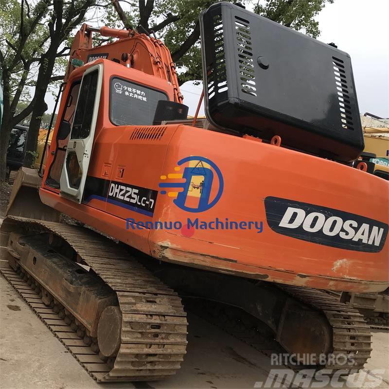 Doosan DH225LC-7 Raupenbagger