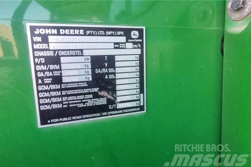 John Deere 8260R Traktoren