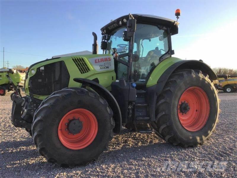 CLAAS AXION 810 CMATIC Traktoren