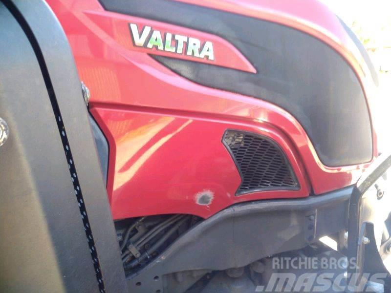 Valtra N134 HiTec Unlimited Traktoren