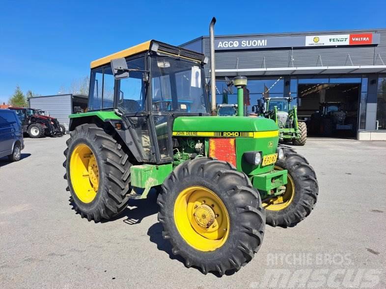 John Deere 2040 4X4 Traktoren