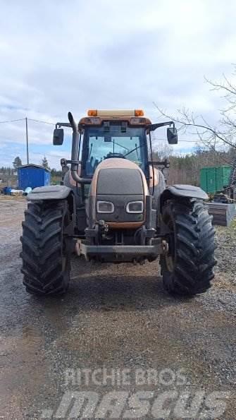 Valtra T190 Traktoren