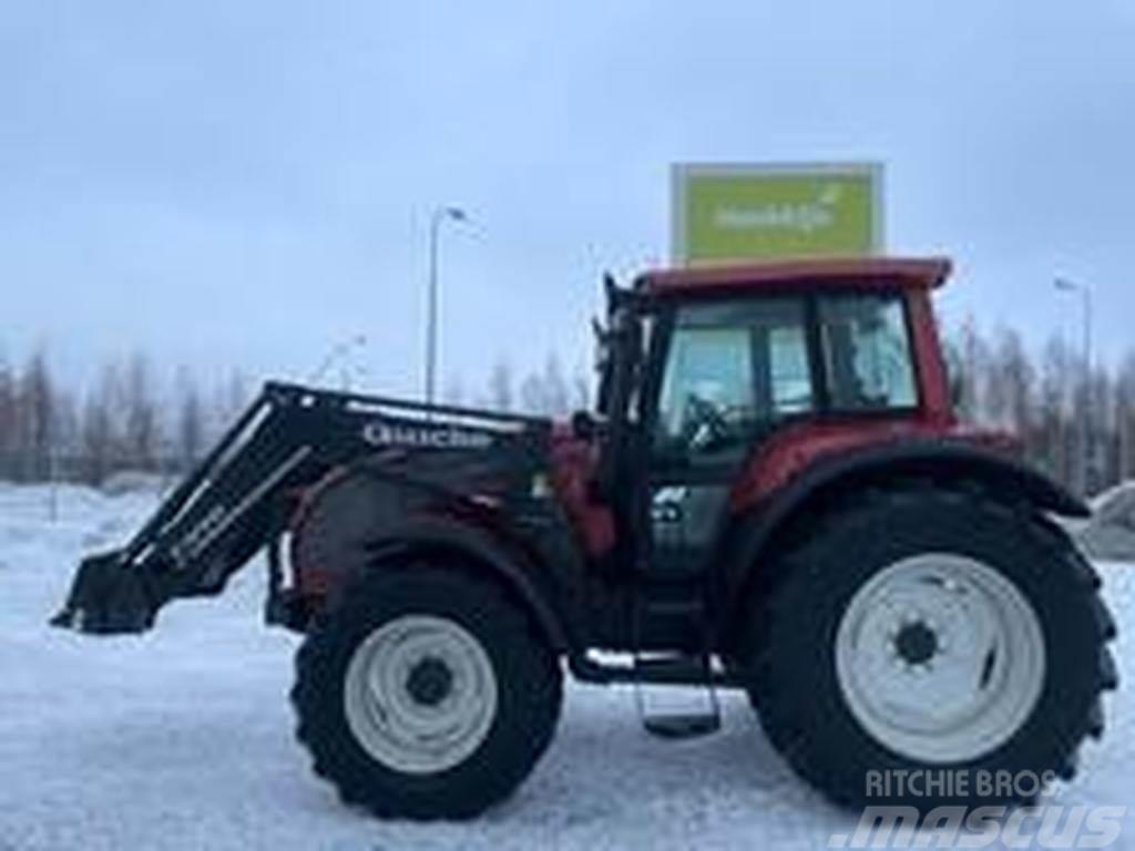 Valtra M130+EK QUICKE Q970 Traktoren