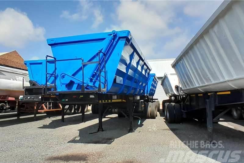  Paramount Tandem s/link side tipper Other trailers