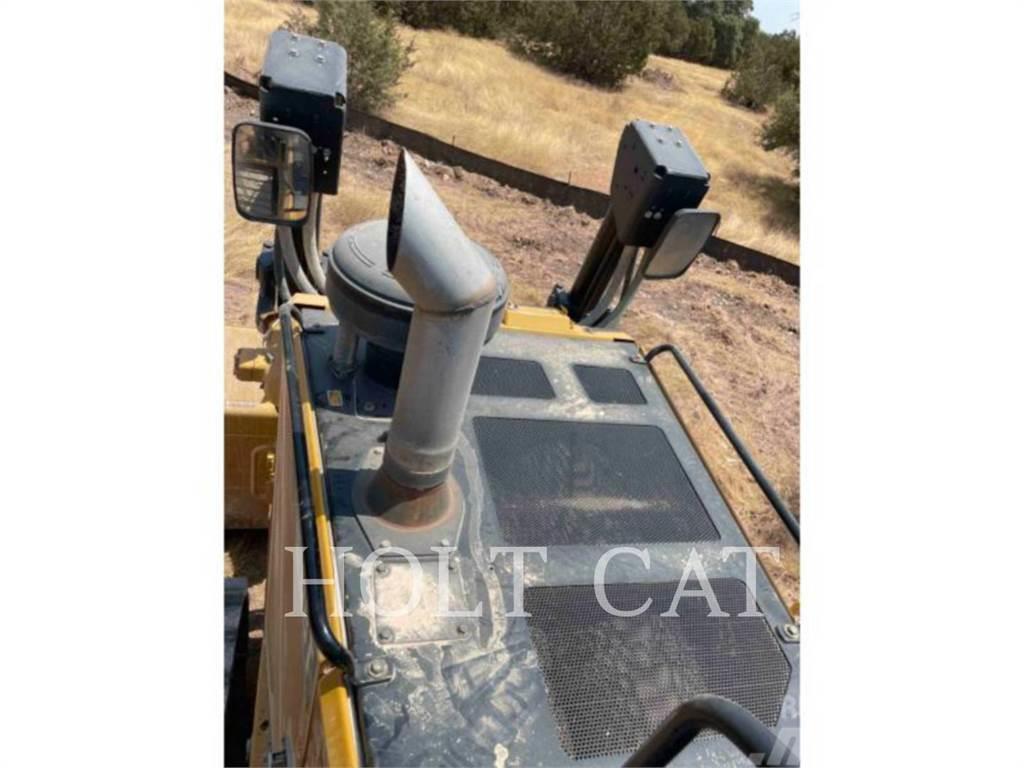 CAT D8T Bulldozer