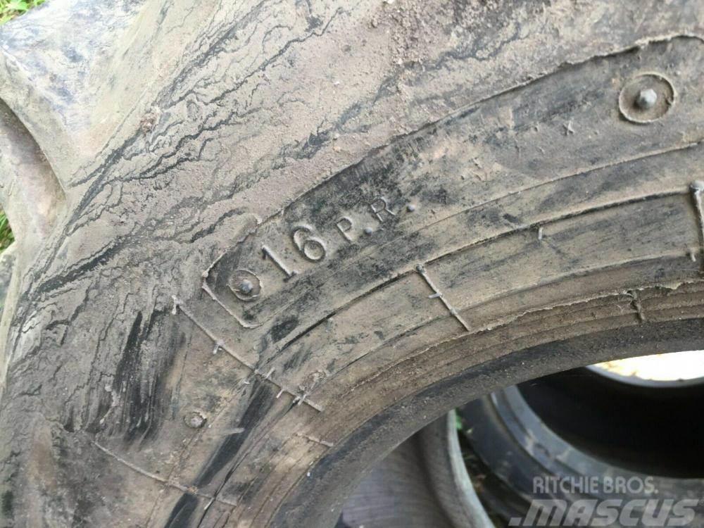  Used Tyre 18 - 19.5 - 16 Ply rating £70 Reifen